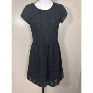 Barney New York Office Career Wear Black Lace Appliqué Shift Dress Size 2